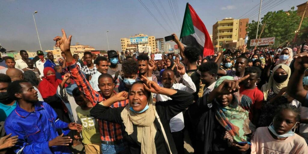 Đảo chính ở Sudan: Mỹ quan ngại sâu sắc, liên tục phát thông báo khẩn; liên minh đối lập kêu gọi phản kháng. (Nguồn: World Today News)