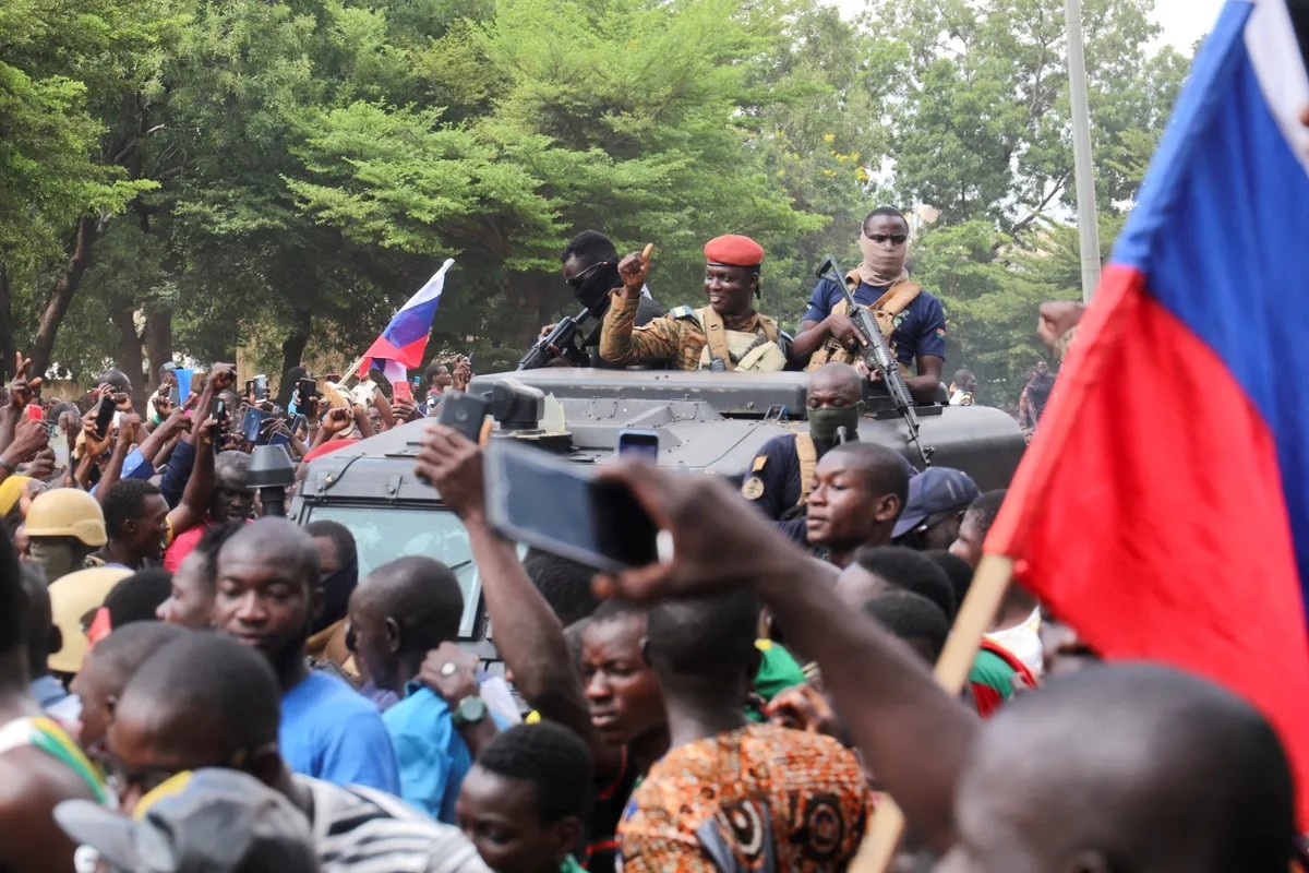 Tình hình Burkina Faso: Nhóm đảo chính tuyên bố kiểm soát tình hình, lãnh đạo quân đội từ chức, rời khỏi đất nước. (Nguồn: Reuters)