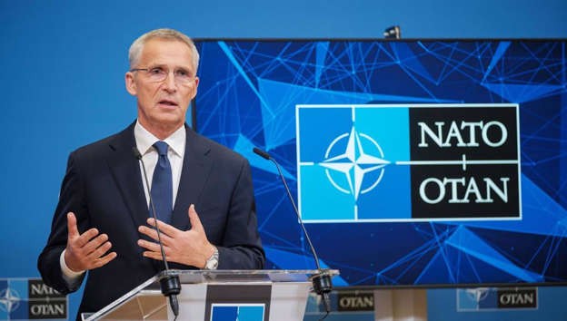 Tổng thống Ukraine tìm đường 'hướng tới NATO', EU bị hối thúc phải làm nhiều hơn cho Kiev. (Nguồn: DPA)