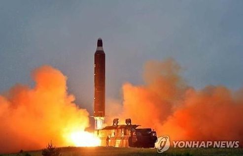 Hàn Quốc tranh cãi về khả năng Triều Tiên phóng ICBM từ các bệ phóng di động