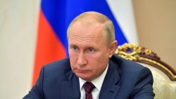 Tổng thống Nga Putin bãi chức 2 bộ trưởng