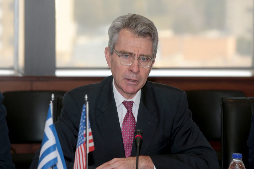 Đại sứ Mỹ tại Hy Lạp Pyatt (Nguồn: Greek City Times)