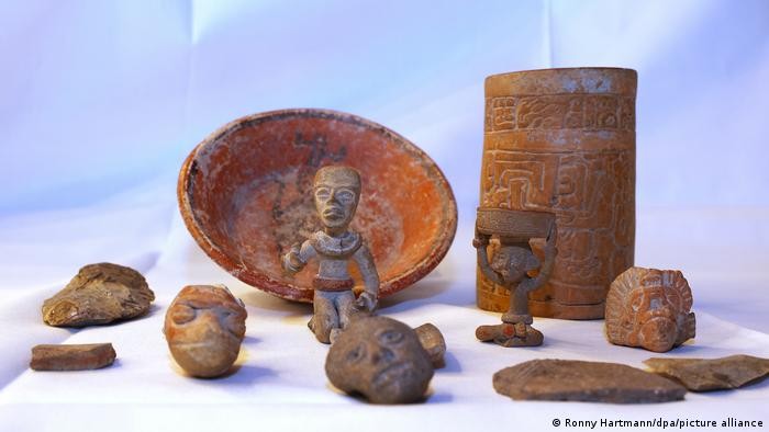 Vật về chủ cũ: Đức trao trả bộ sưu tập cổ vật của nền văn minh Maya  cho Mexico và Guatemala