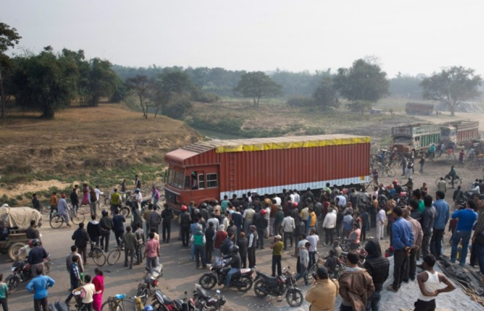 Nepal đóng cửa biên giới với Ấn Độ trong 72 giờ trước tổng tuyển cử
