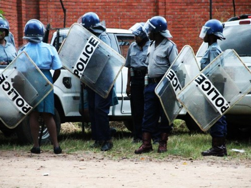 Cảnh sát Zimbabwe trở lại nhiệm vụ bình thường