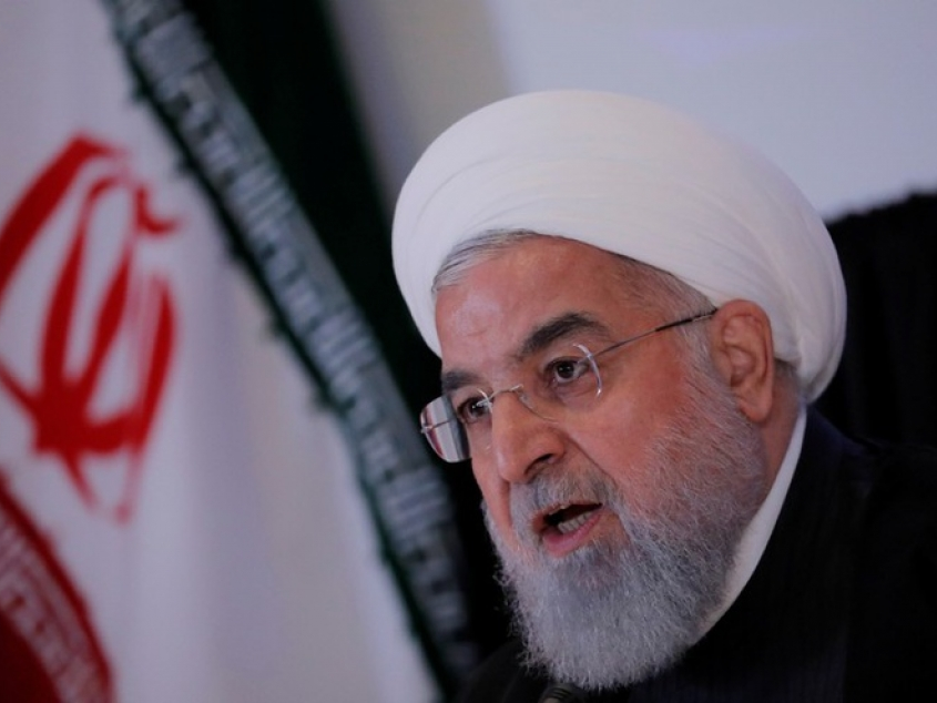 Tổng thống Iran dọa ngăn chặn các nước vùng Vịnh xuất khẩu dầu
