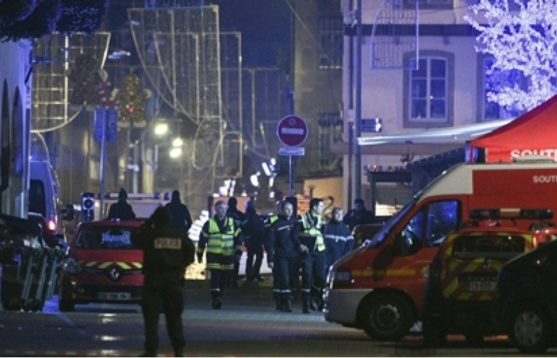 Vụ xả súng chợ Giáng sinh ở Pháp: Số người thiệt mạng tăng lên 5