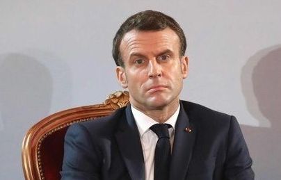 Tròn 42 tuổi, Tổng thống Macron tuyên bố từ chối trợ cấp hưu