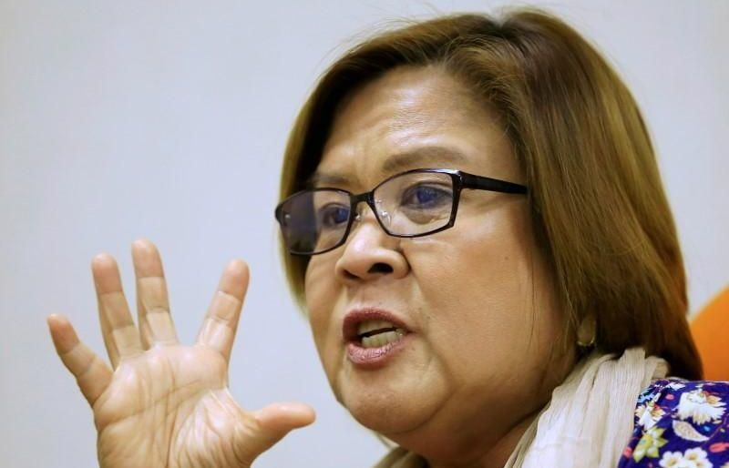 Philippines tuyên bố 'không ngồi yên' nếu Mỹ tiếp tục can thiệp
