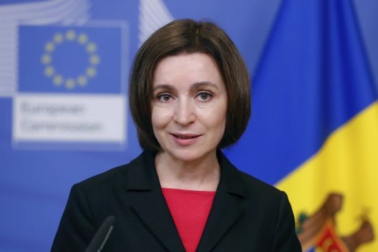 Sau khi tuyên bố muốn gia nhập EU, Tổng thống Moldova muốn tìm ra giải pháp với Nga. (Shutterstock)
