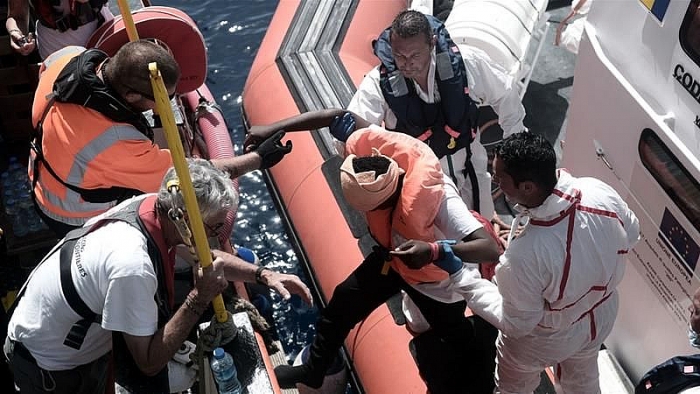 Thêm một ‘tai nạn’ di cư, lật thuyền khiến 12 người thiệt mạng ở Địa Trung Hải