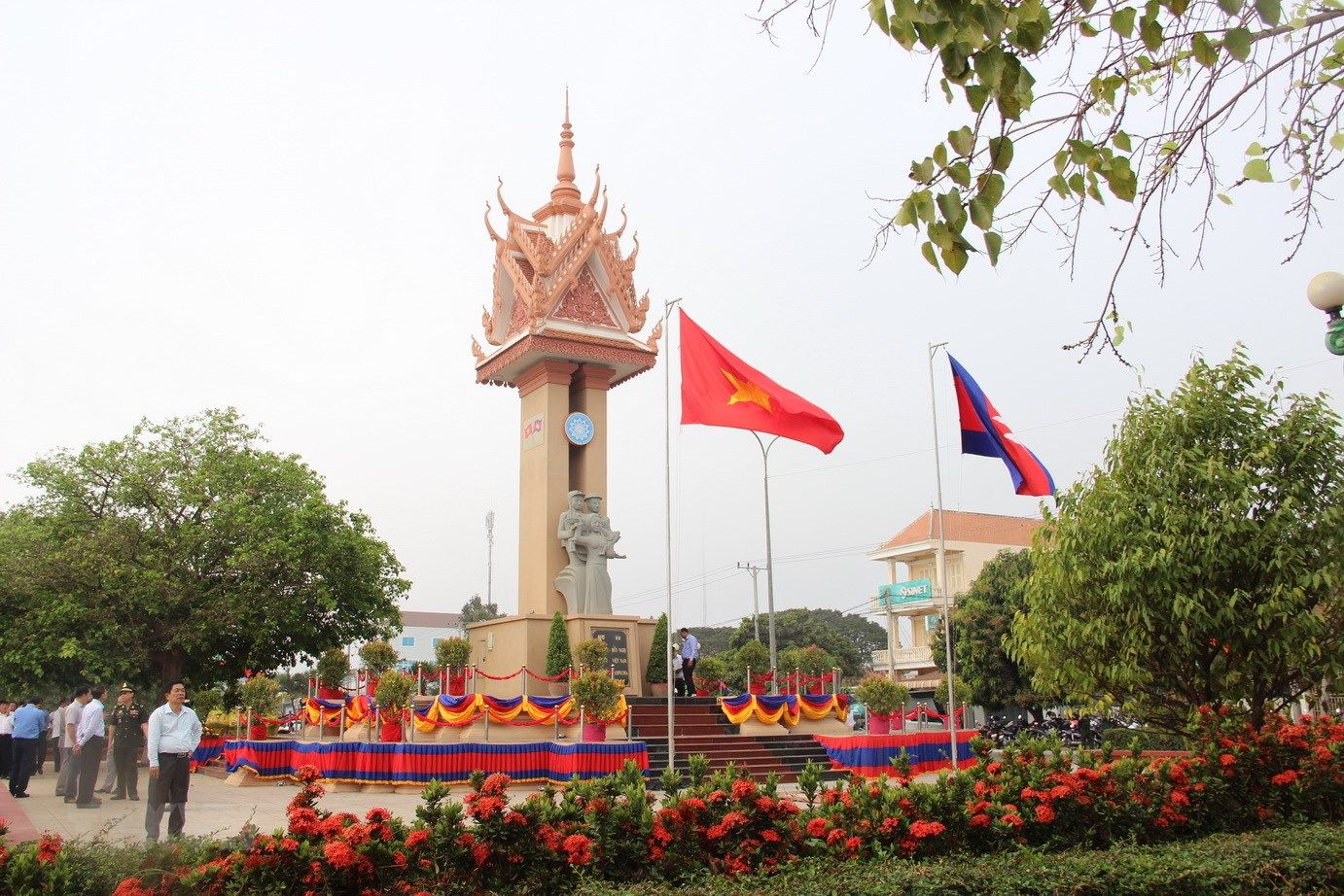 khanh thanh dai huu nghi viet nam campuchia tai tinh kampong cham