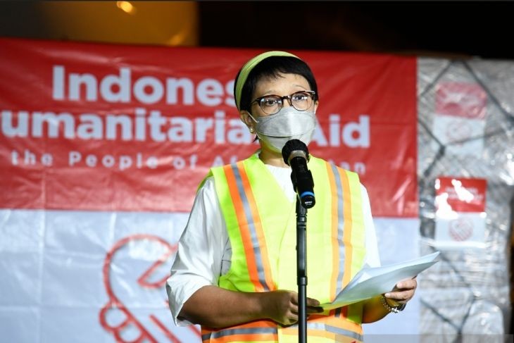 Ngoại trưởng Indonesia Retno Marsudi phát biểu tại sân bay Soekarno-Hatta ngày 9/1. (Nguồn: Antara)