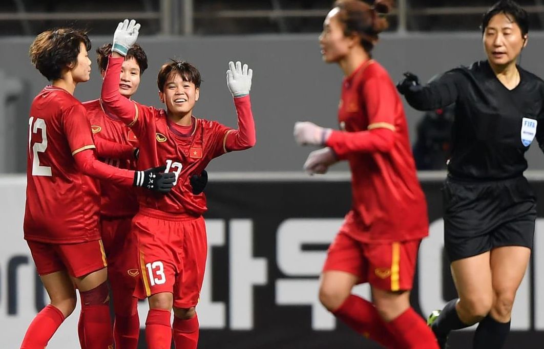 Trước trận đấu gặp nữ Hàn Quốc, HLV Mai Đức Chung nói 'mọi điều đều có thể xảy ra'
