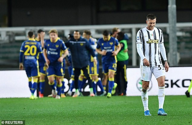 C.Ronaldo lập công, Juventus vẫn rơi điểm đáng tiếc, giấc mơ Serie A xa vời