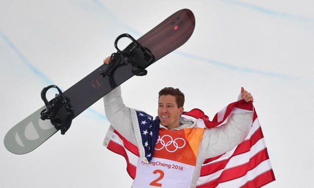 Vận động viên trượt tuyết Shaun White và khoảnh khắc giành huy chương vàng Olympic năm 2018. (Nguồn: AFP)