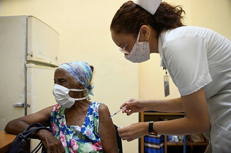 Tiêm vaccine Covid-19 ở Cuba. (Nguồn: AFP)