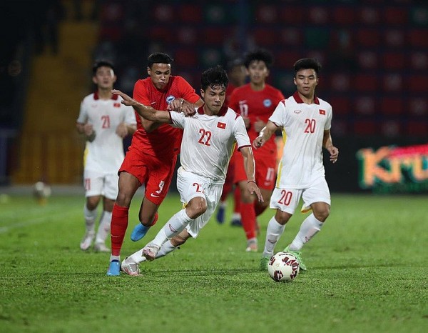 Viet Nam thrashes Singapore in opening match of 2022 AFF U23 Championship