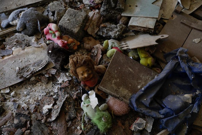 Súng nổ ở Ukraine, trẻ em càng cần được giúp đỡ