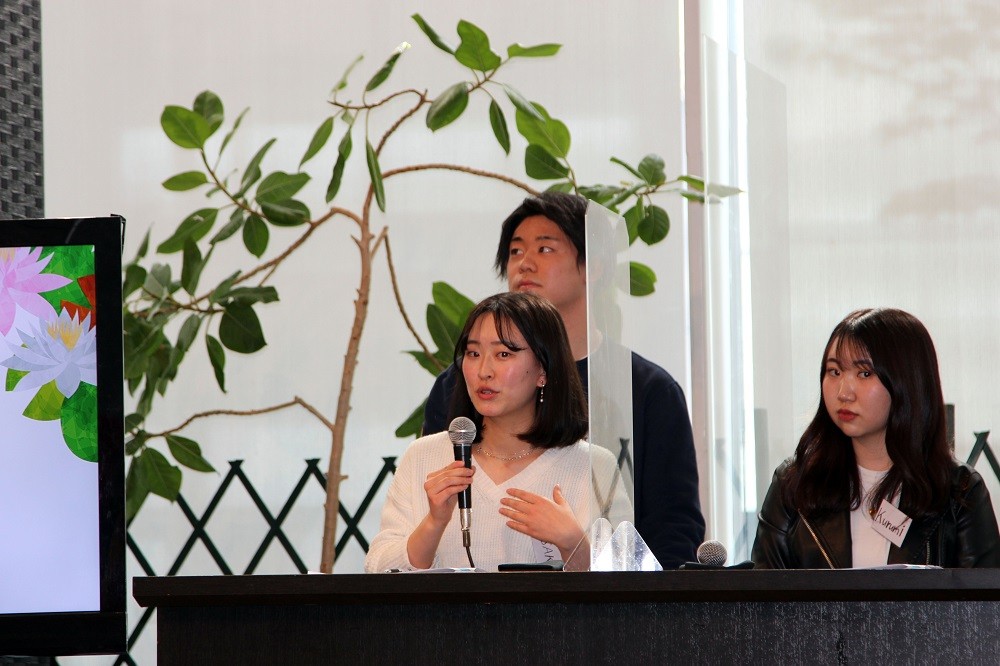 Các sinh viên Nhật Bản tham gia hội thảo chuyên đề Tình hữu nghị Kanagawa–Việt Nam. (Nguồn: TTXVN)