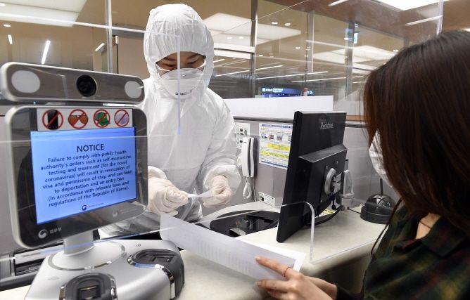 Phòng ngừa Covid-19, Hàn Quốc sắp ngừng miễn thị thực cho 90 quốc gia