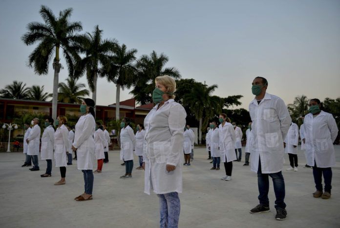 Dịch Covid-19: Cuba cử hơn 200 chuyên gia y tế hỗ trợ Nam Phi