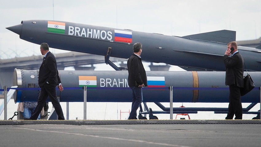 Ấn Độ và Nga hợp tác sản xuất tên lửa Brahmos. (Nguồn: AP)
