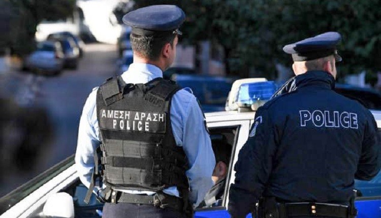 Cảnh sát Hy Lạp đã triệt phá đường dây buôn người bị cáo buộc đã bắt cóc và tra tấn 2 người di cư. (Nguồn: AFP)