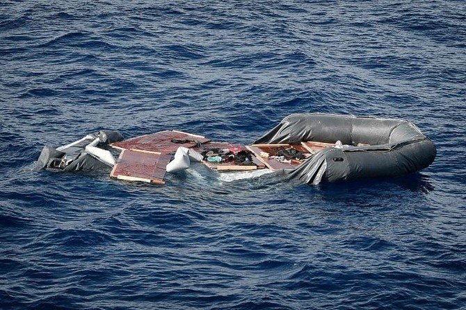 Đắm thuyền ngoài khơi Tunisia, ít nhất 17 người di cư mất tích