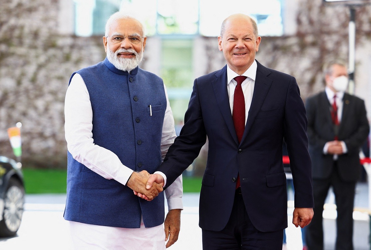 Thủ tướng Đức Olaf Scholz đón người đồng cấp Ấn Độ Narendra Modi tại Berlin ngày 2/5. (Nguồn: Reuters)