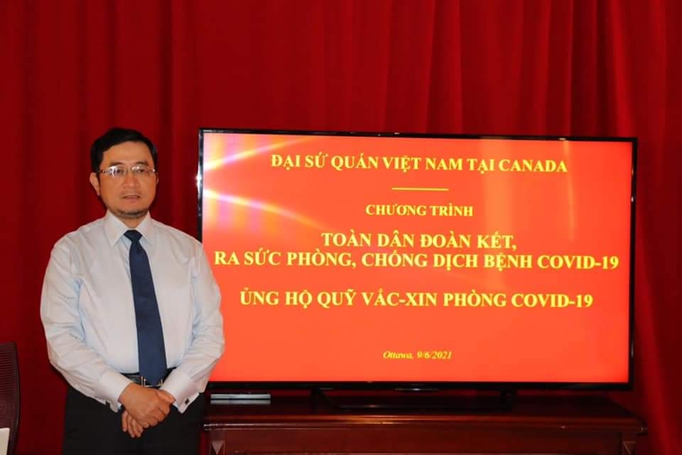 Đại sứ Phạm Cao Phong phát biểu tại buổi lễ phát động chương trình quyên góp ủng hộ Quỹ vaccine phòng Covid-19 Việt Nam, ngày 9/6.