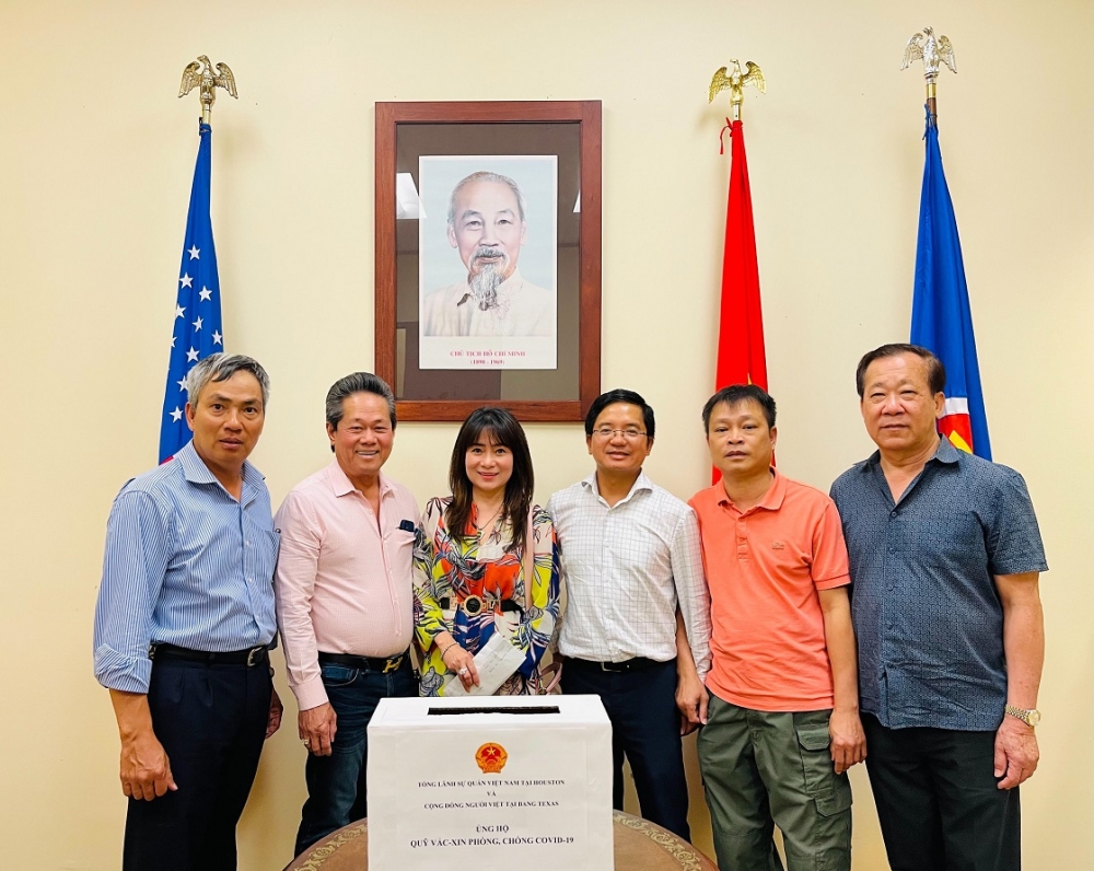 Tổng Lãnh sự quán Việt Nam tại Houston, Texas, Hoa Kỳ đã tổ chức Lễ phát động ủng hộ Quỹ vaccine phòng Covid-19 tại Việt Nam