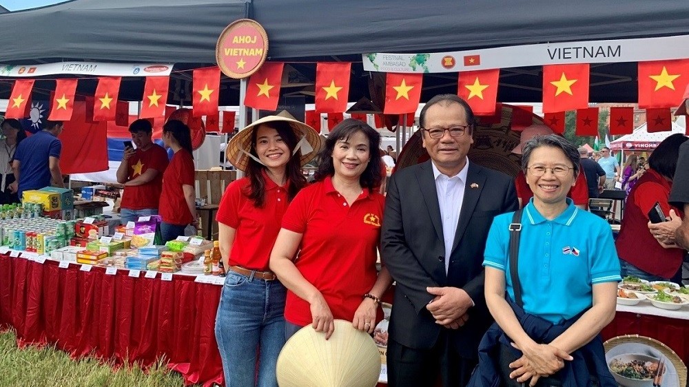 Ẩm thực Việt Nam lại 'gây thương nhớ' ở Hội chợ Ẩm thực và văn hóa ngoại giao tại Czech 2022