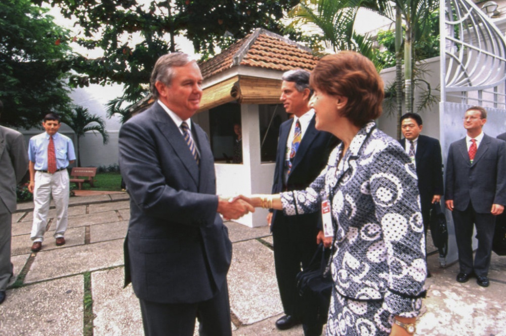 3124 ong thomas vallely y cha yy cya chyyng trinh giyng dyy kinh ty fulbright