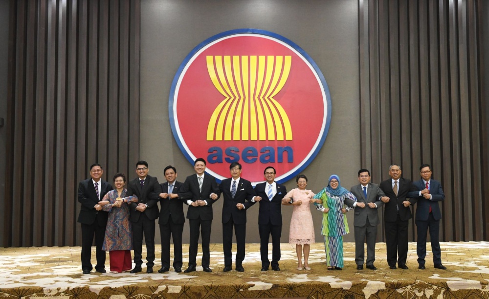 gia nhap asean viet nam gop phan dua asean tro thanh hinh mau hop tac khu vuc