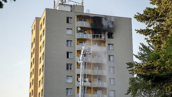 Czech: Ít nhất 11 người thiệt mạng trong hỏa hoạn ở tòa nhà 13 tầng, dấu hiệu vụ tấn công đốt  phá
