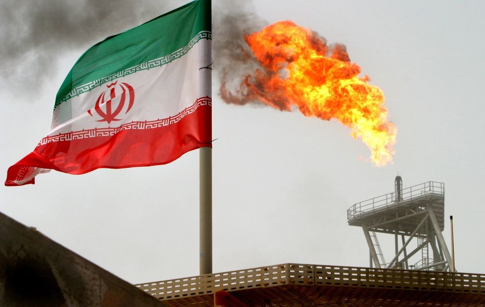 Mỹ đang cân nhắc các lựa chọn nhằm gia tăng sức ép, bao gồm quy định hạn chế chặt chẽ hơn đối với hoạt động xuất khẩu dầu mỏ của Iran. (Nguồn: Reuters)