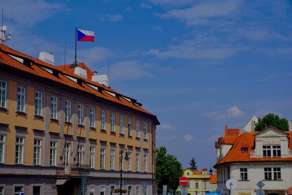 Czech quyết định sơ tán đại sứ quán khỏi Afghanistan