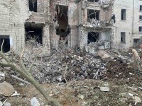 Ukraine: Nga tiếp tục 'hành động khủng bố hạt nhân'; lùm xùm vụ Moscow tố Kiev đầu độc binh lính