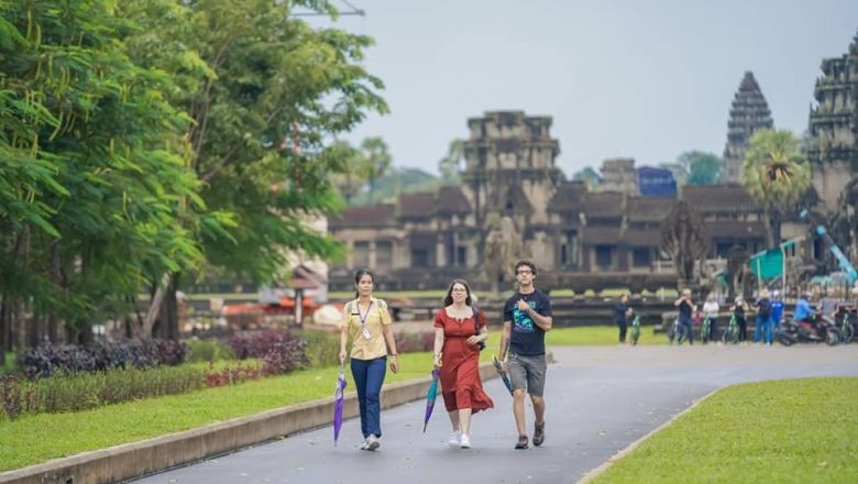 Du khách quốc tế thăm đền Angkor Wat ở Siem Reap, Campuchia. (Nguồn: Bộ Du lịch Campuchia)