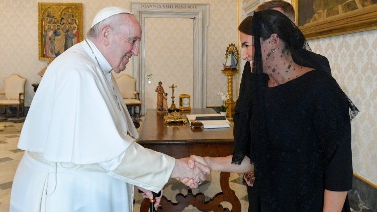 Ngày 25/8, Tổng thống Hungary Novák Katalin đã đến Vatican và được diện kiến Giáo hoàng Francis trong 45 phút. (Nguồn: Vatican News)