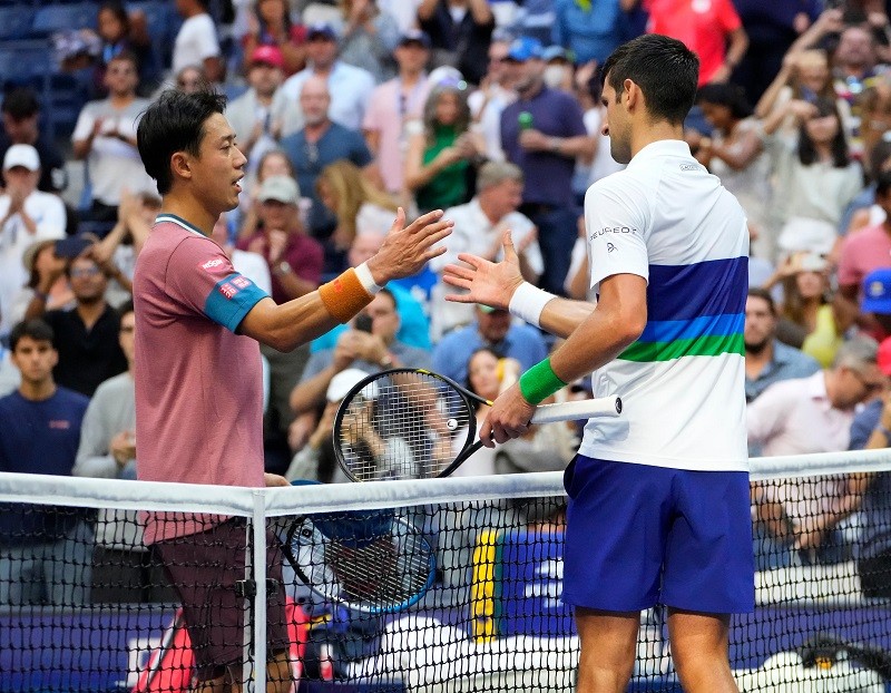 Djokovic đã giành thắng lợi ba set tiếp theo trước Nishikori để giành vé vào vòng bốn của US Open. (Nguồn: Reuters)