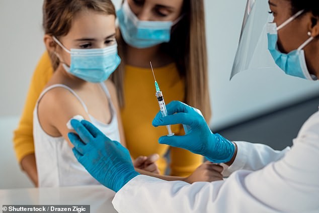 vaccine covid19 cho tre em australia phe chuan tiem vaccine moderna cuba khoi dong chien dich moi