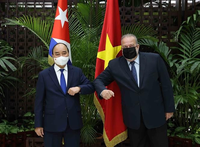 President Nguyen Xuan Phuc meets Cuban Prime Minister