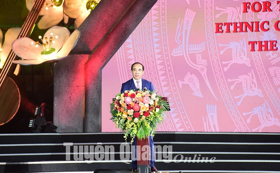 Bí thư Tỉnh ủy Tuyên Quang Chẩu Văn Lâm phát biểu tại buổi lễ. (Ảnh: Quốc Việt)