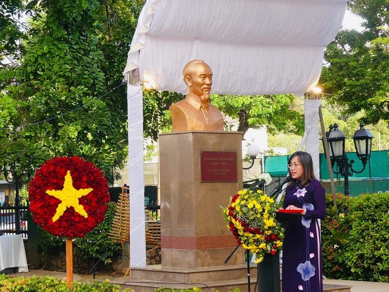 Đại sứ Hồ Thị Thanh Trúc phát biểu tại buổi lễ.