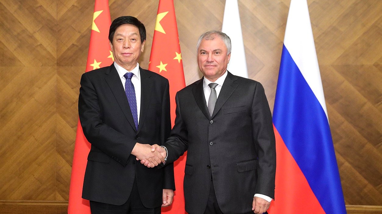 Chủ tịch Duma Quốc gia (Hạ viện) Nga Vyacheslav Volodin và Chủ tịch Trung Quốc Lật Chiến Thư tại Moscow. (Nguồn: Hạ viện Nga)