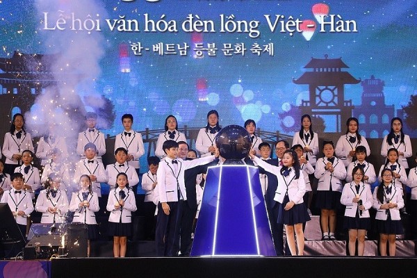 Vietnam-Korea Lantern Cultural Festival to light up Hoan Kiem Lake