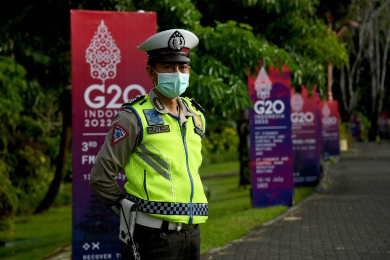 Hơn 8.000 cảnh sát Indonesia tham gia bảo đảm an ninh cho Hội nghị thượng đỉnh G20 vào ngày 15-16/11 tại Bali. (Reuters)