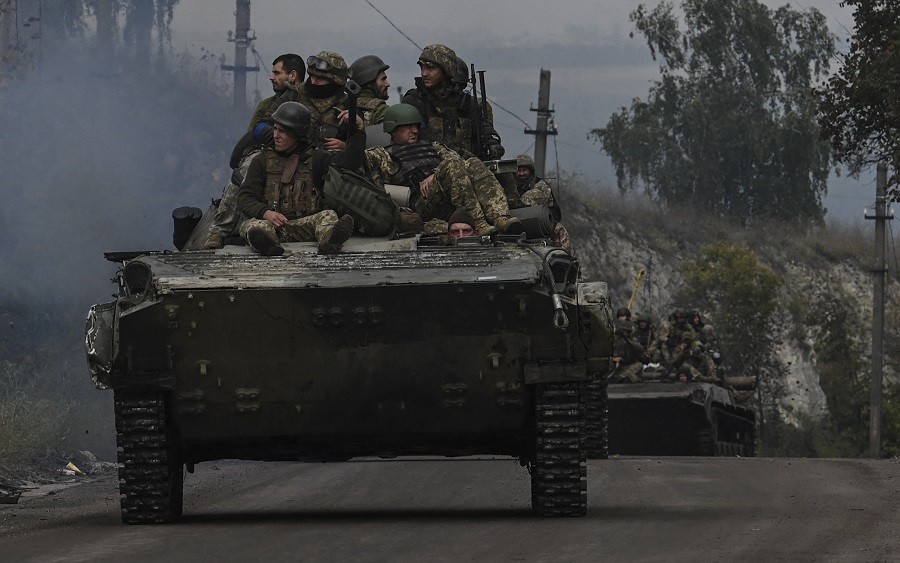 Tình hình Ukraine: Mỹ cảnh báo Nga về việc sử dụng vũ khí hạt nhân, Tổng thống Zelensky khẳng định sẽ giành lại Crimea